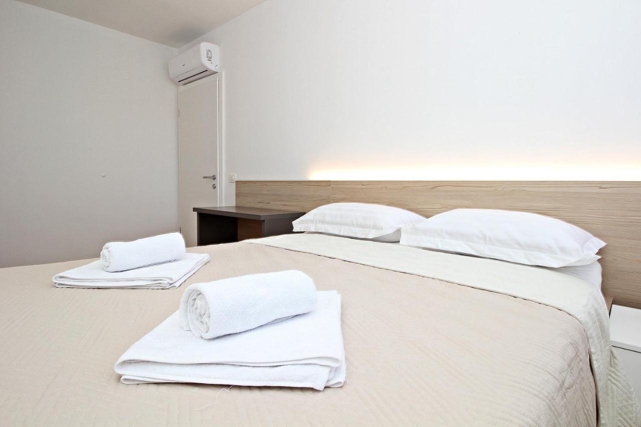 Blue Lagoon Apartments Zadar Exterior photo